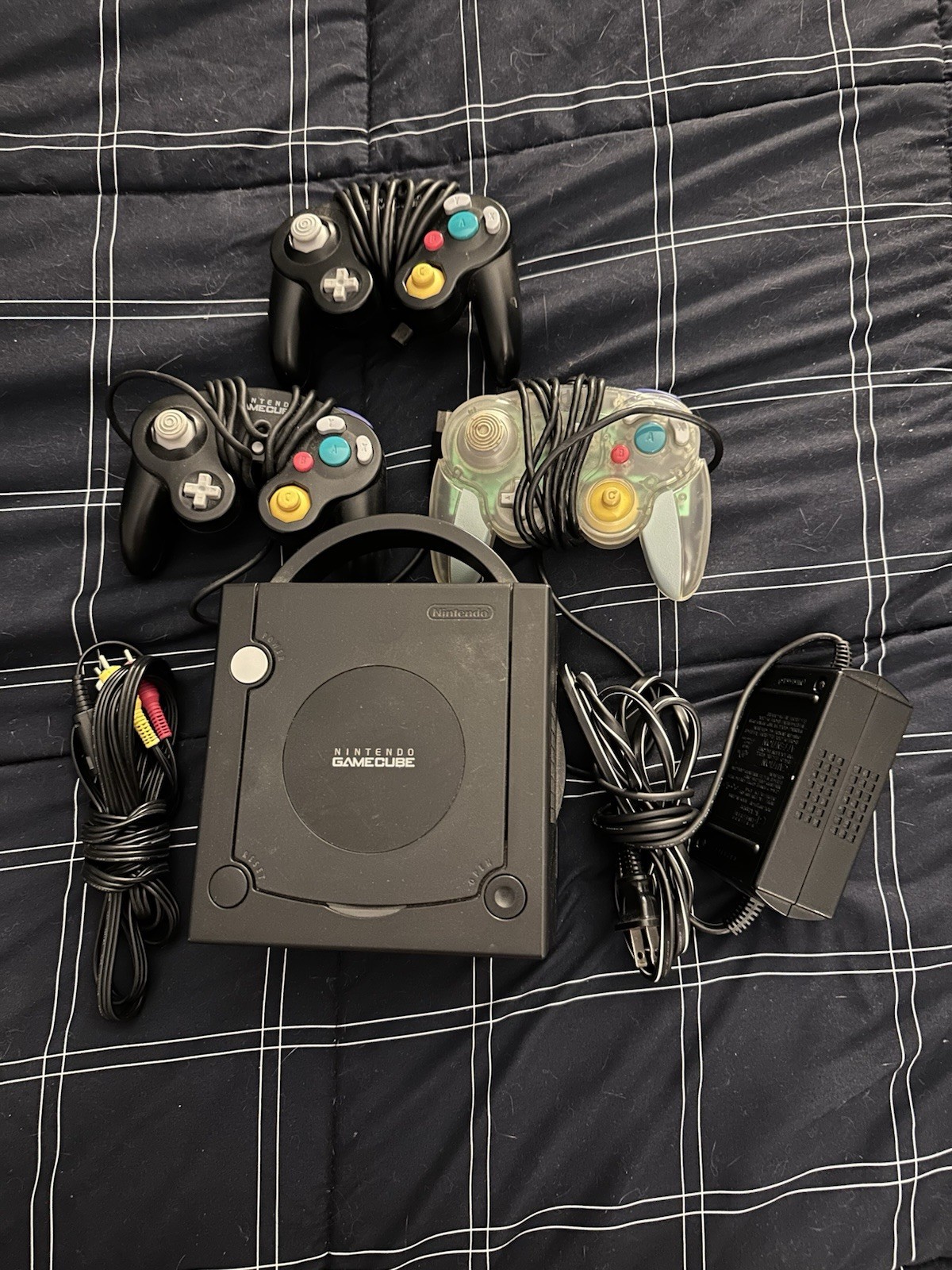Nintendo GameCube DOL-001 Black Console Bundle 3 Controllers OEM Cables