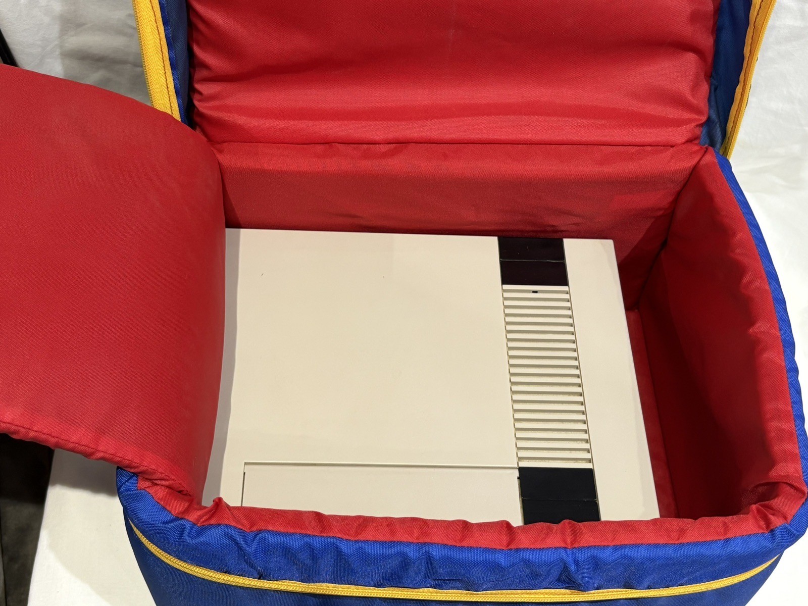 Nintendo Entertainment System Gaming Set with Console, 9 Games -Zapper Carry Bag