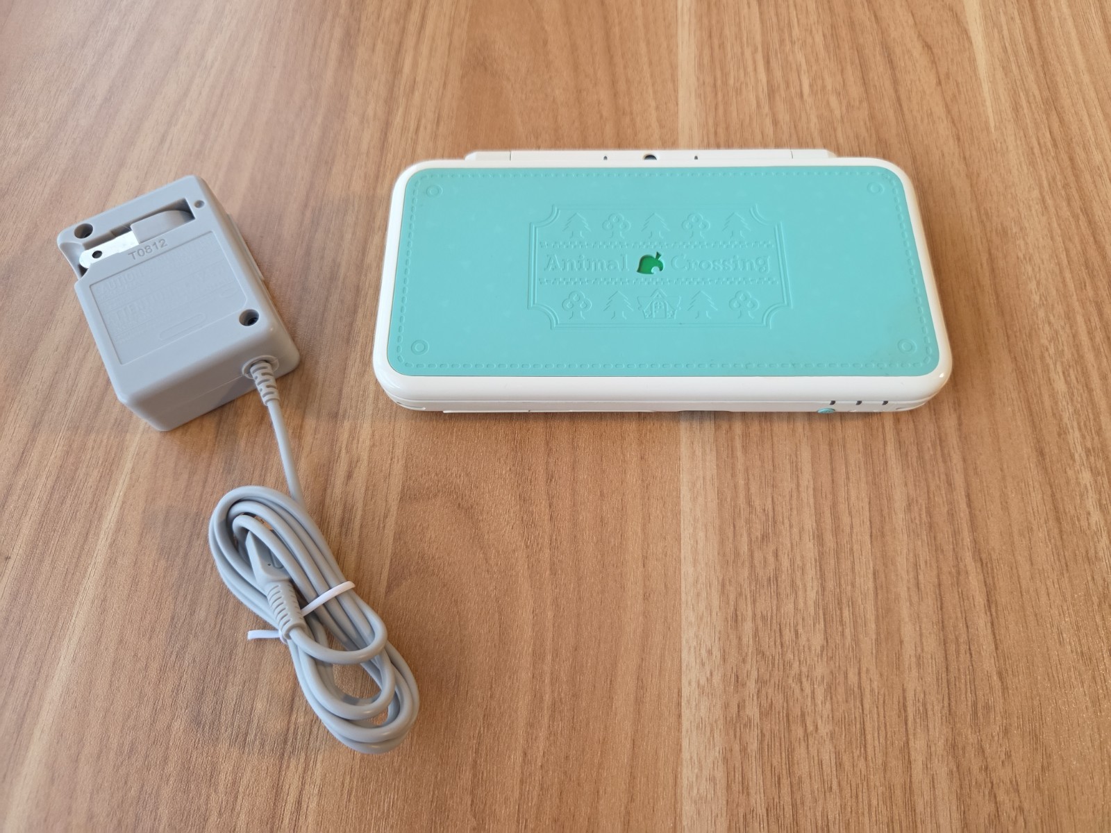 New Nintendo 2DS LL XL Animal Crossing Edition Mint Green White Handheld Console