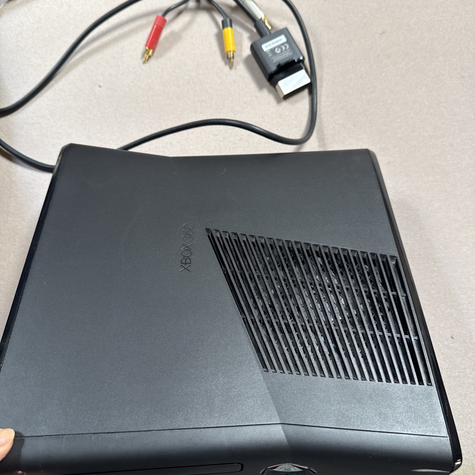 Authentic complete Xbox 360 4 GB Slim black Console w/ 12games and box