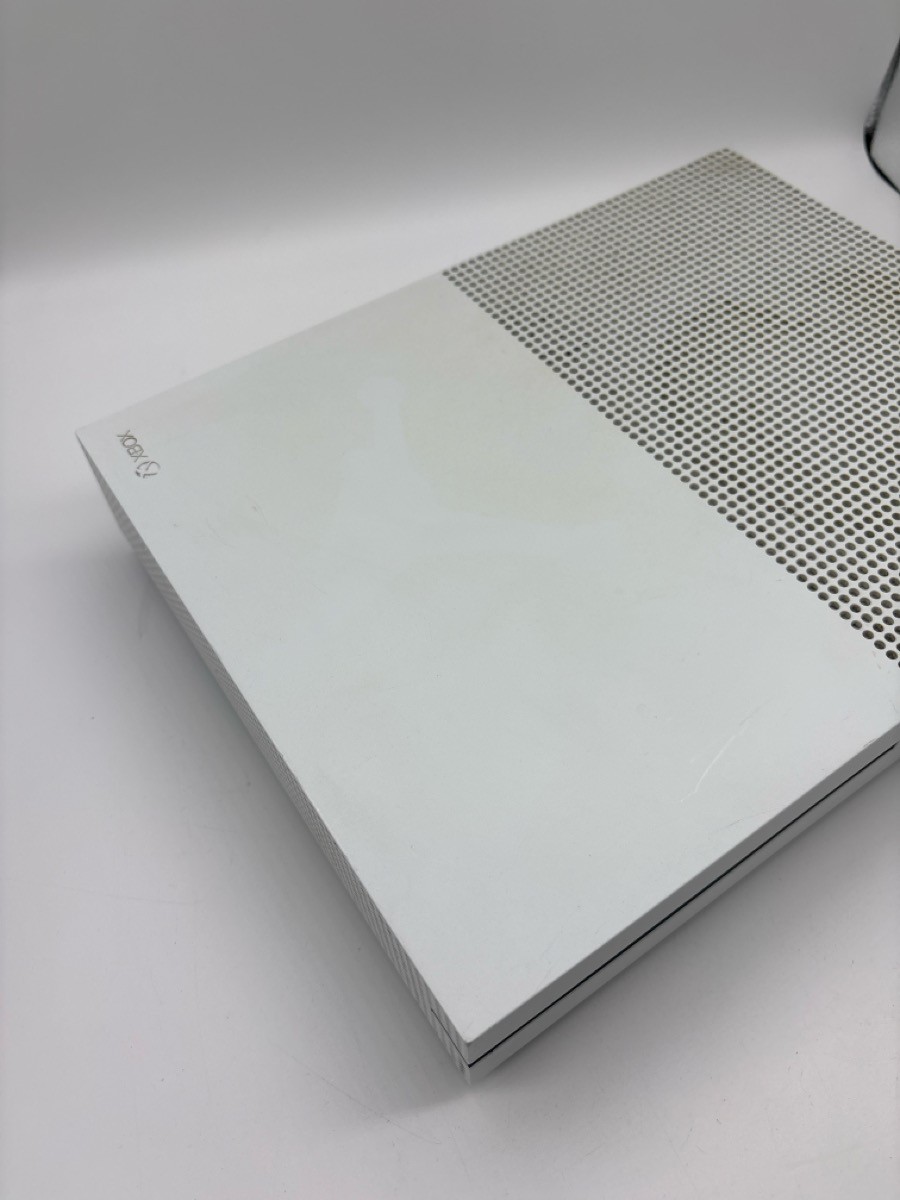 MICROSOFT XBOX ONE S – CONSOLE – 500GB – 1681 (AP2041590)