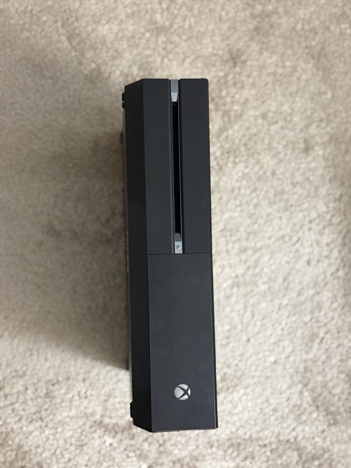 Microsoft Xbox One 500GB Console Model 1540 Black w/ Carbon Black Controller