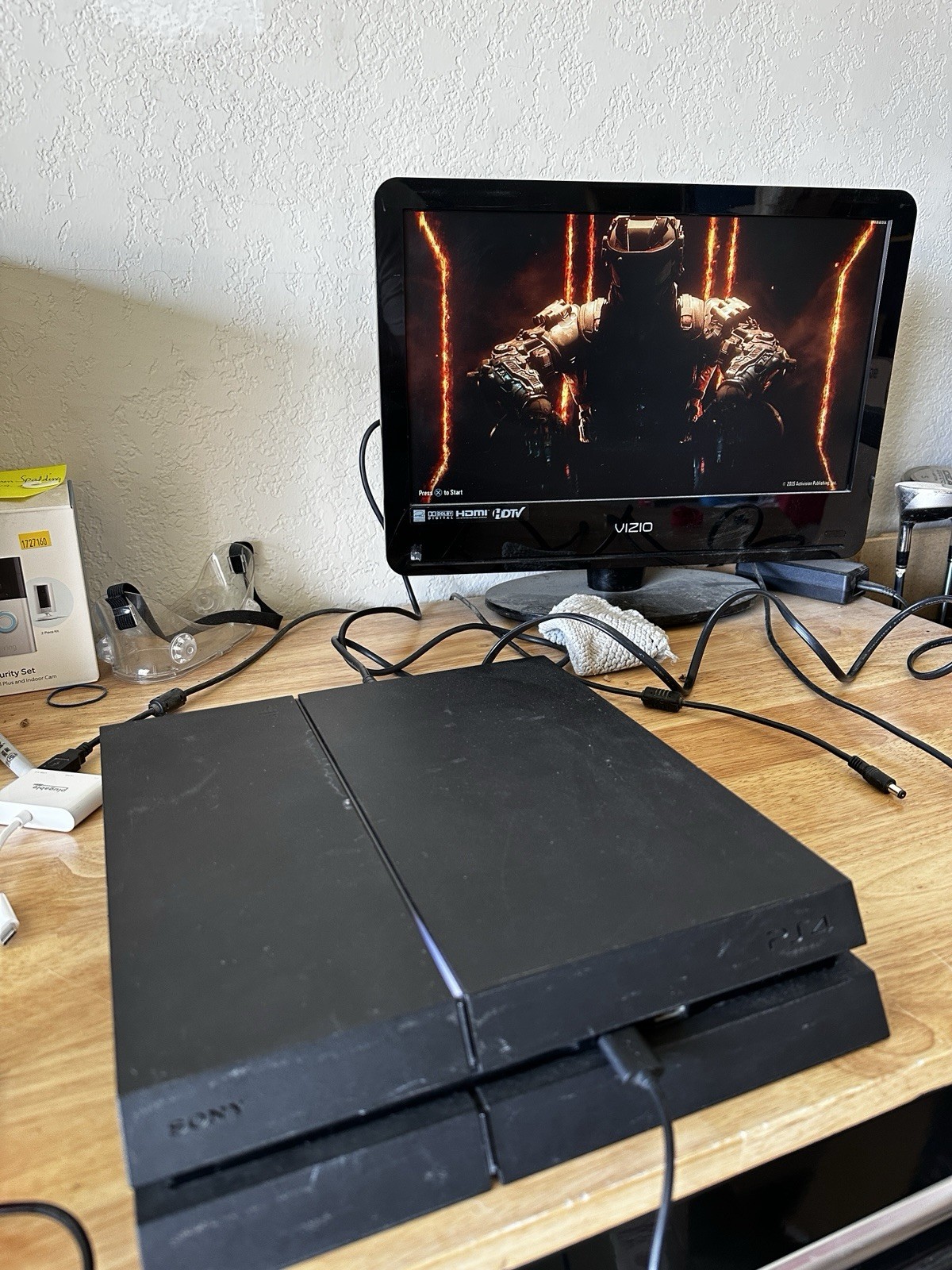 Sony PlayStation 4 PS4 Console CUH-1215A w Controller & COD Black Ops III TESTED