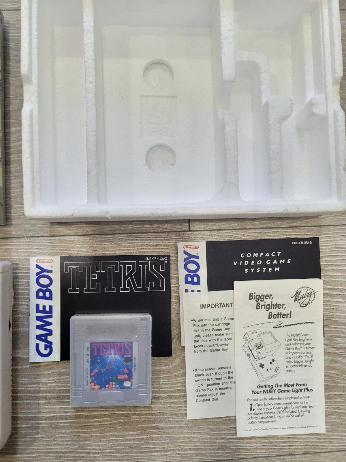 Nintendo Game Boy Handheld System Gray DMG-01 Complete with Box Manuals & Tetris
