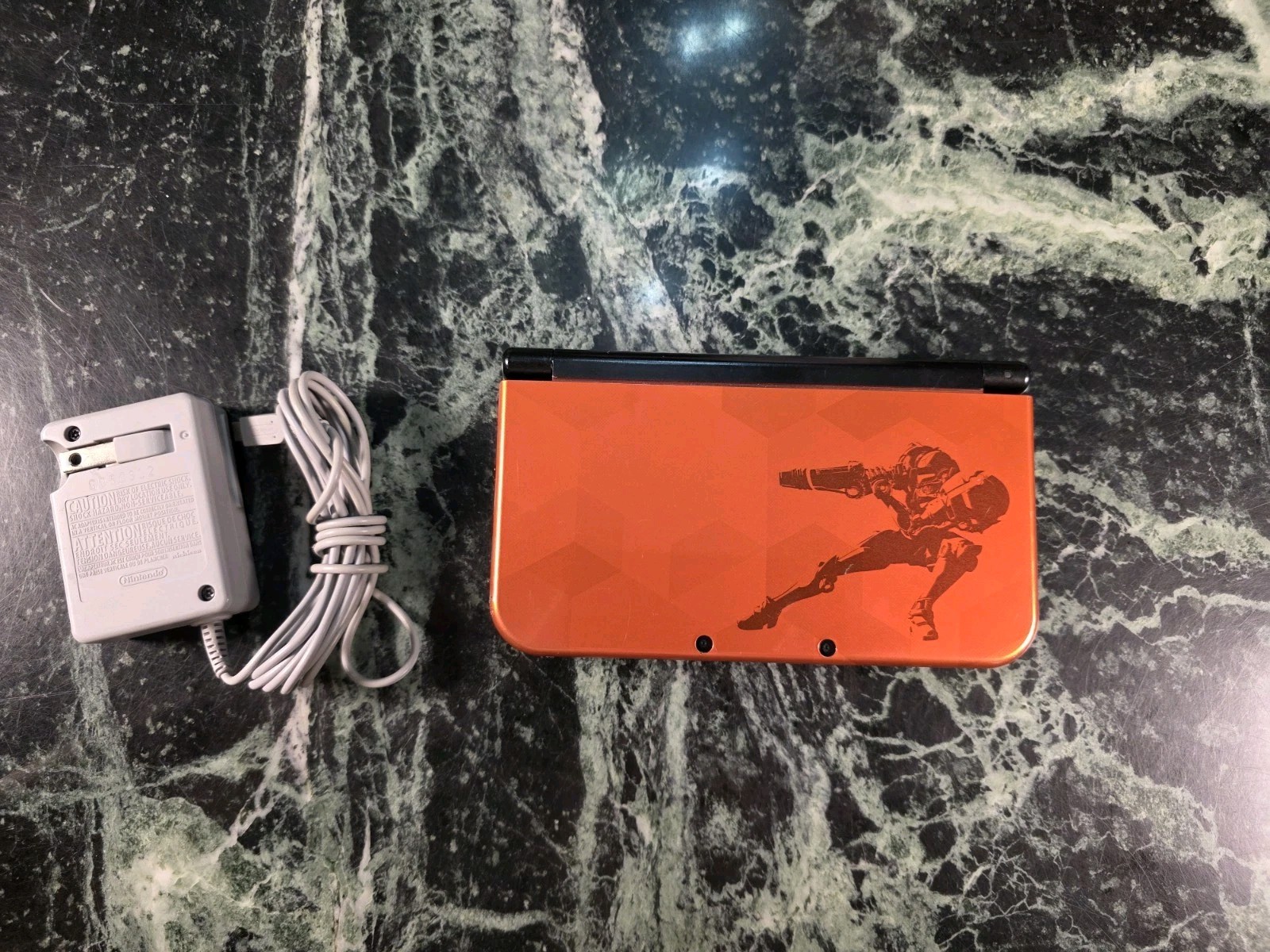New Nintendo 3DS XL Samus Special Edition Console! TESTED w/Charger *US Version*