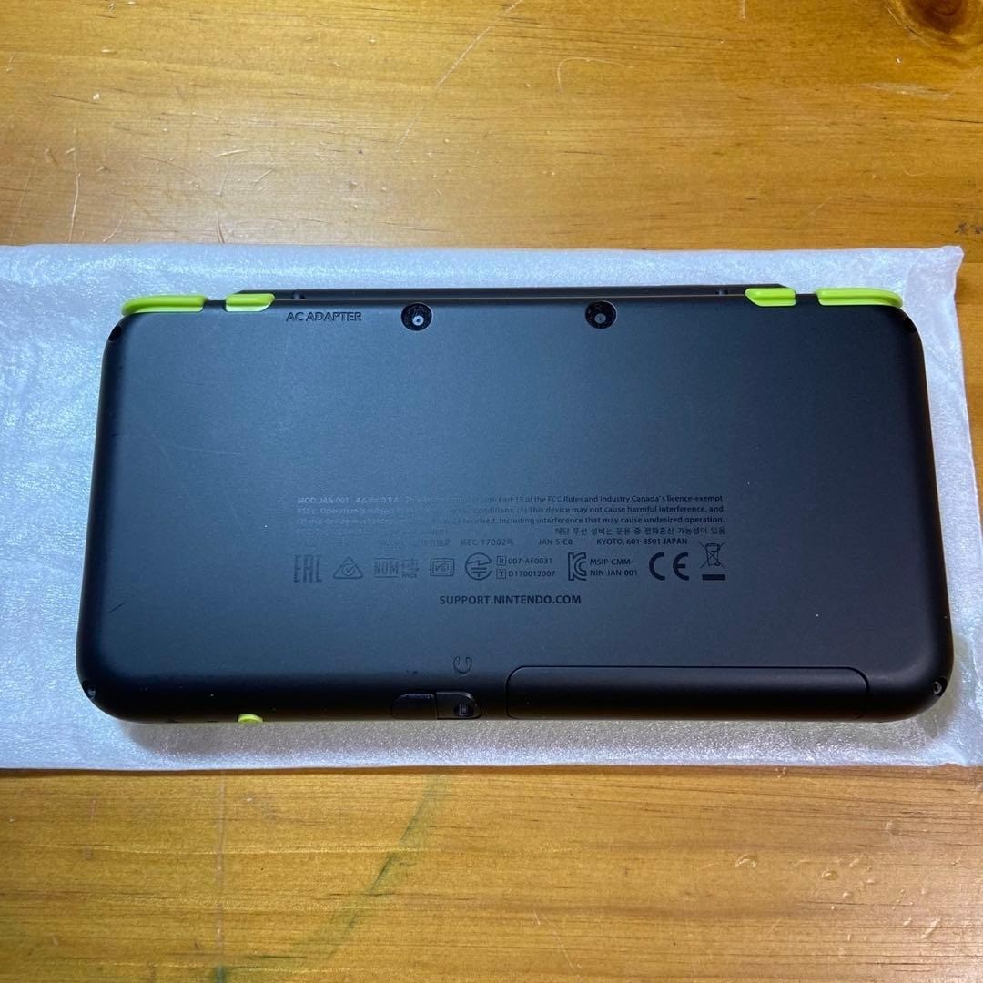 New Nintendo 2DS LL Black Lime 6076
