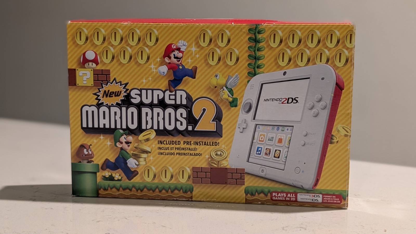 Nintendo 2DS Super Mario Bros. 2 Console Bundle – Scarlet Red