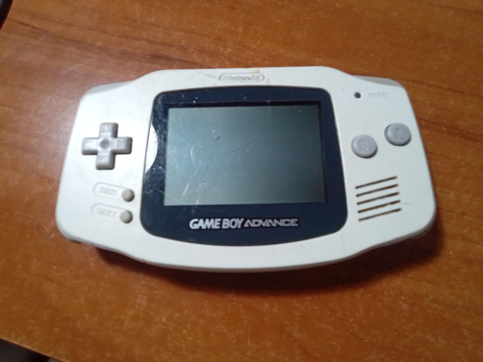 *DEFECTIVE* Nintendo Game Boy Advance GBA Gaming Console – White *AS-IS*