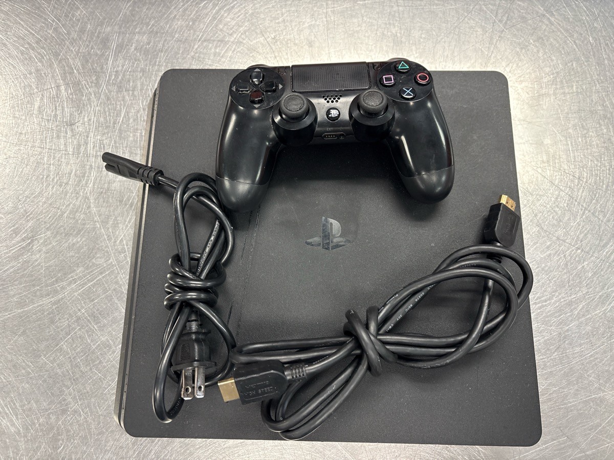 USED SONY PS4 CUH-2115B SLIM 1TB VIDEO GAME CONSOLE (QUC026930)