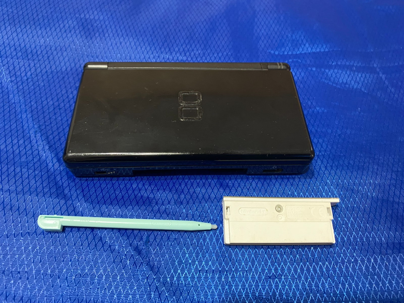 Nintendo DS Lite Handheld System – Onyx Black tested works