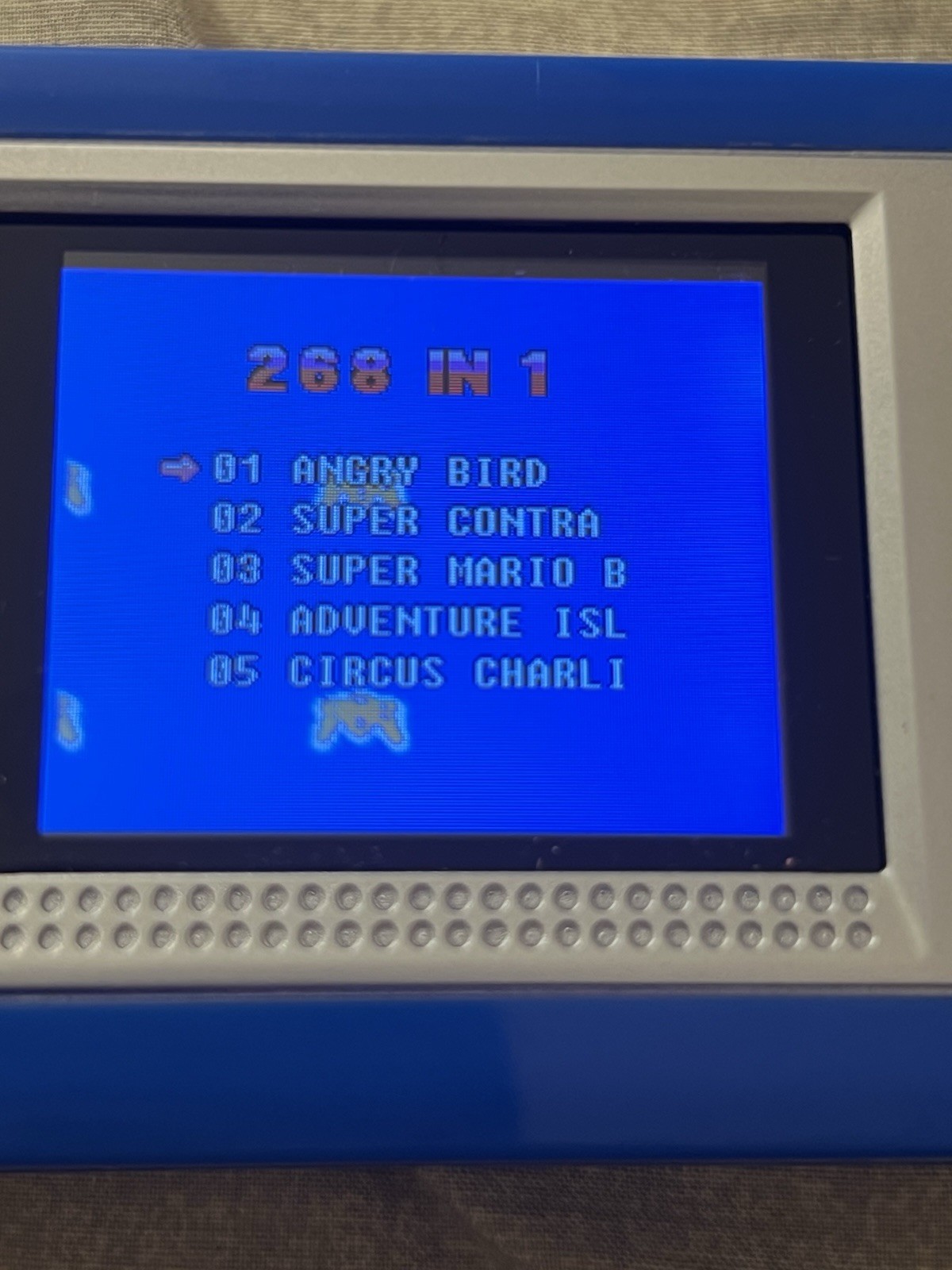6 ” Portable Video Game Console Emulator Includes Super Mario Bros Excellent Con
