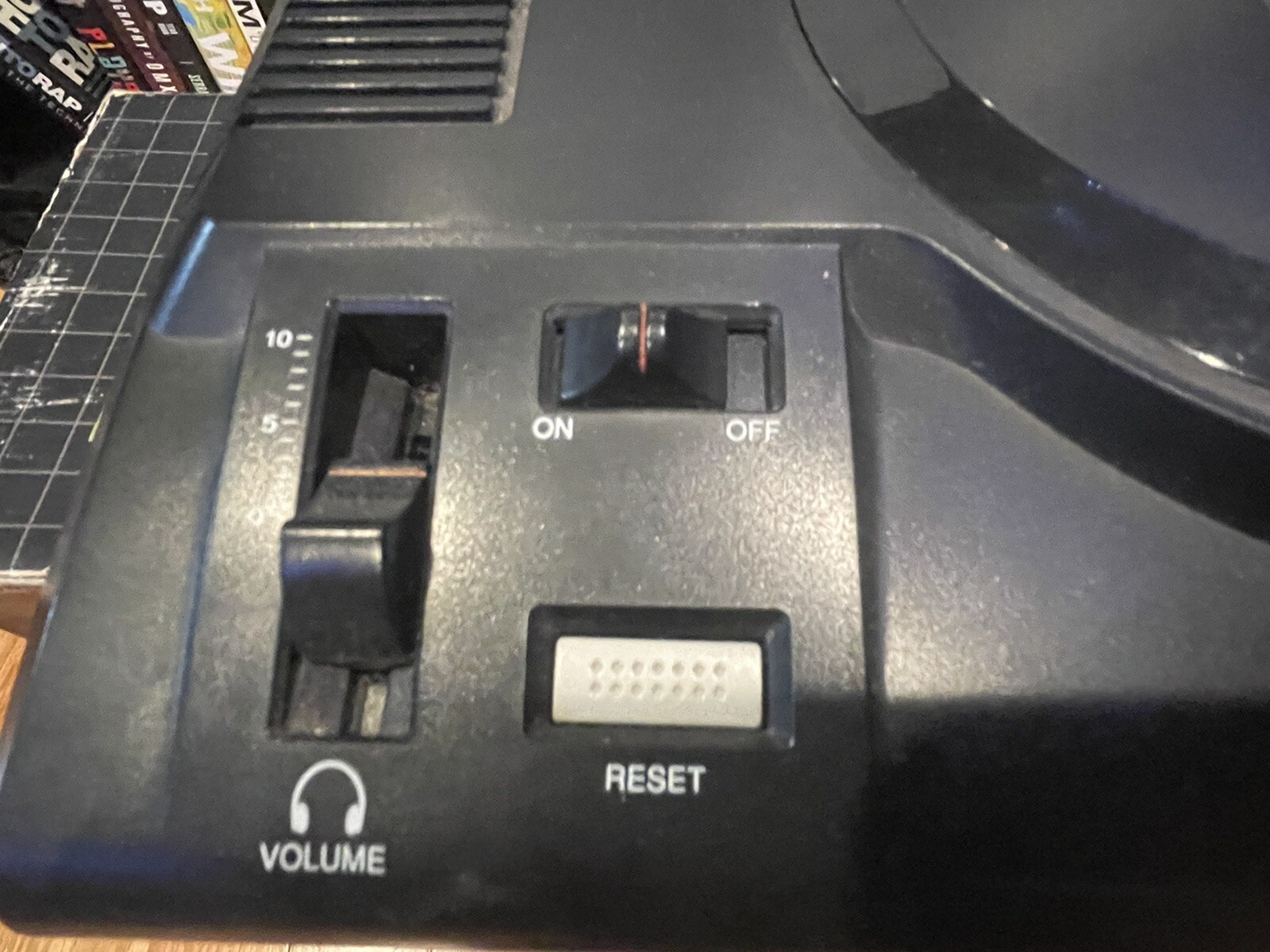 Sega Genesis 16-Bit Console 1991 w/ Sonic The Hedgehog Game