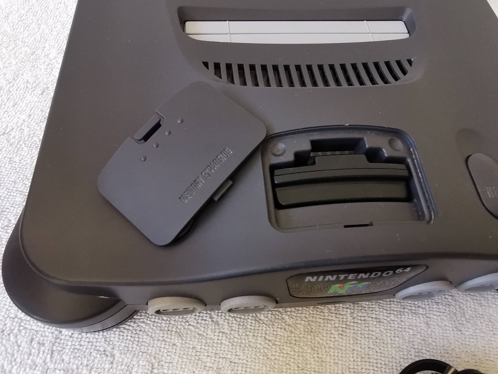Nintendo 64 System Home Console Charcoal Gray Bundle w/ 2 Random Games Warranty