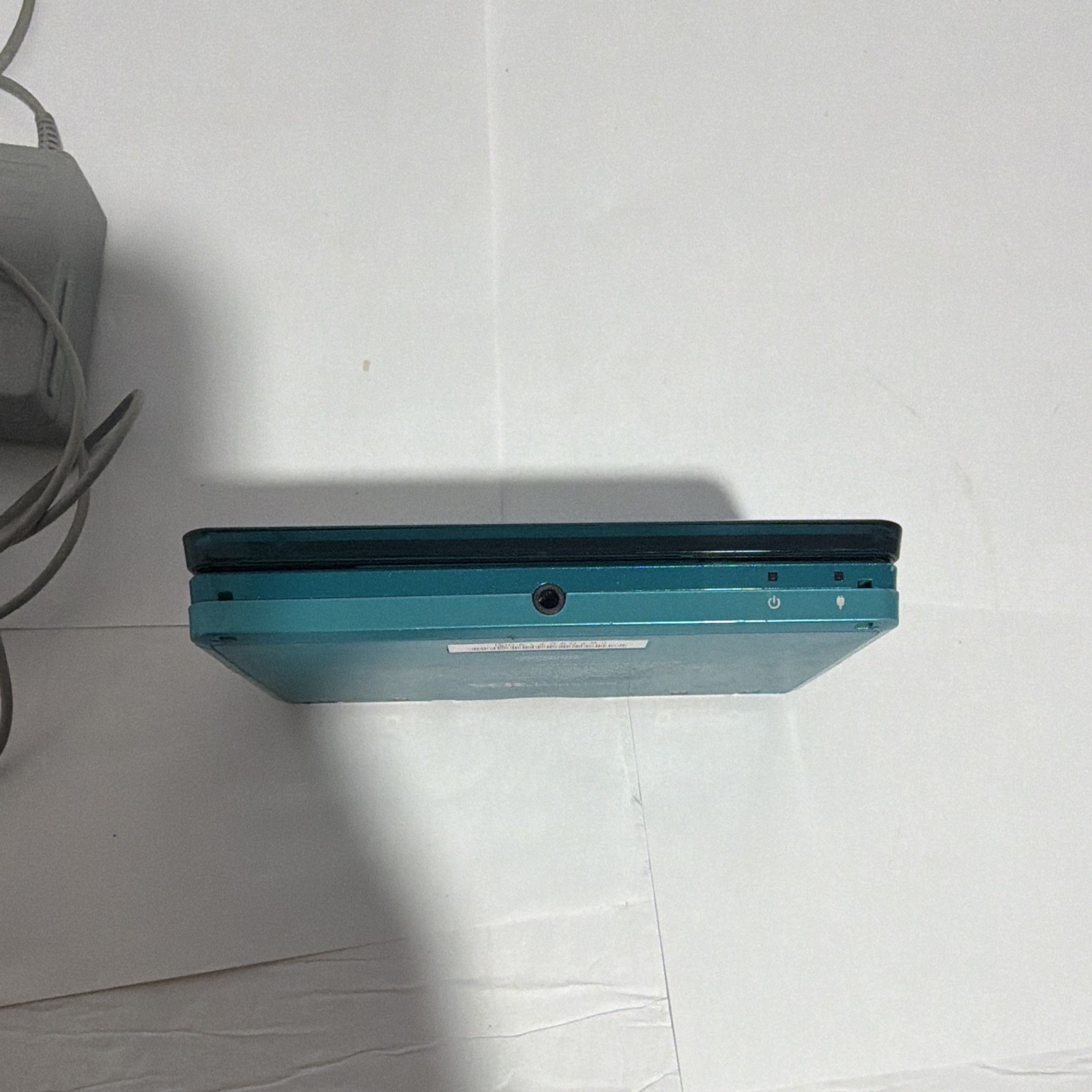 Nintendo 3DS Blue Handheld Console w/ Charger Wi-Fi NTSC-U/C CTR-001 2GB 2011