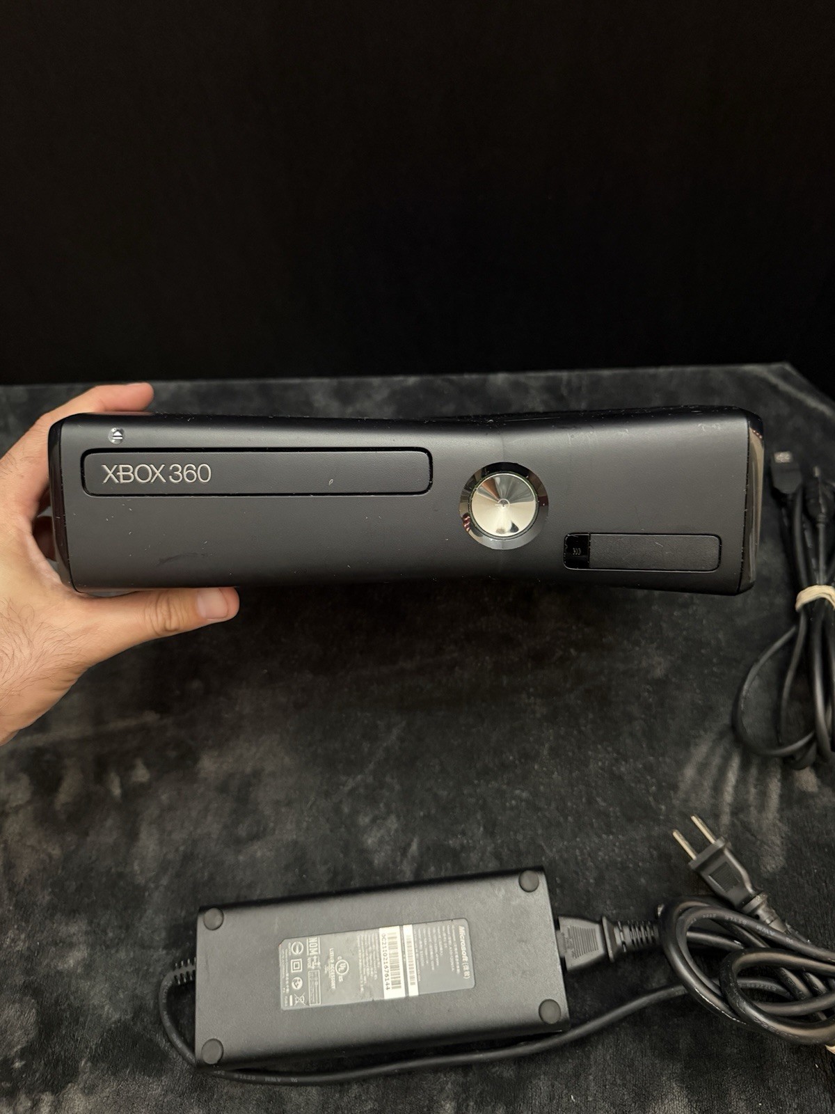 Microsoft Xbox 360 S Console No HDD. Cords + Controller Black Tested