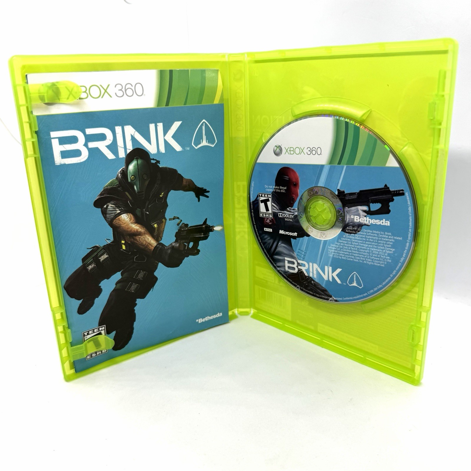 Xbox 360 Slim 320GB Console Bundle – Controller, Games, & Accessories 1439