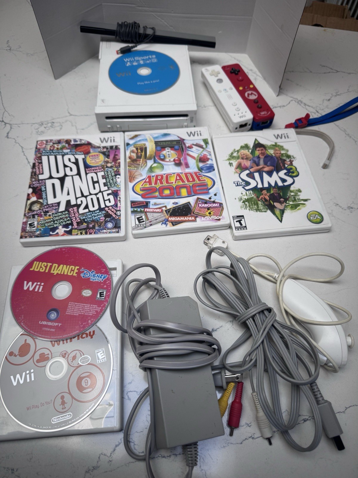 Nintendo Wii White Console Bundle Tested Working RVL-001 AV Cable, Power Cable