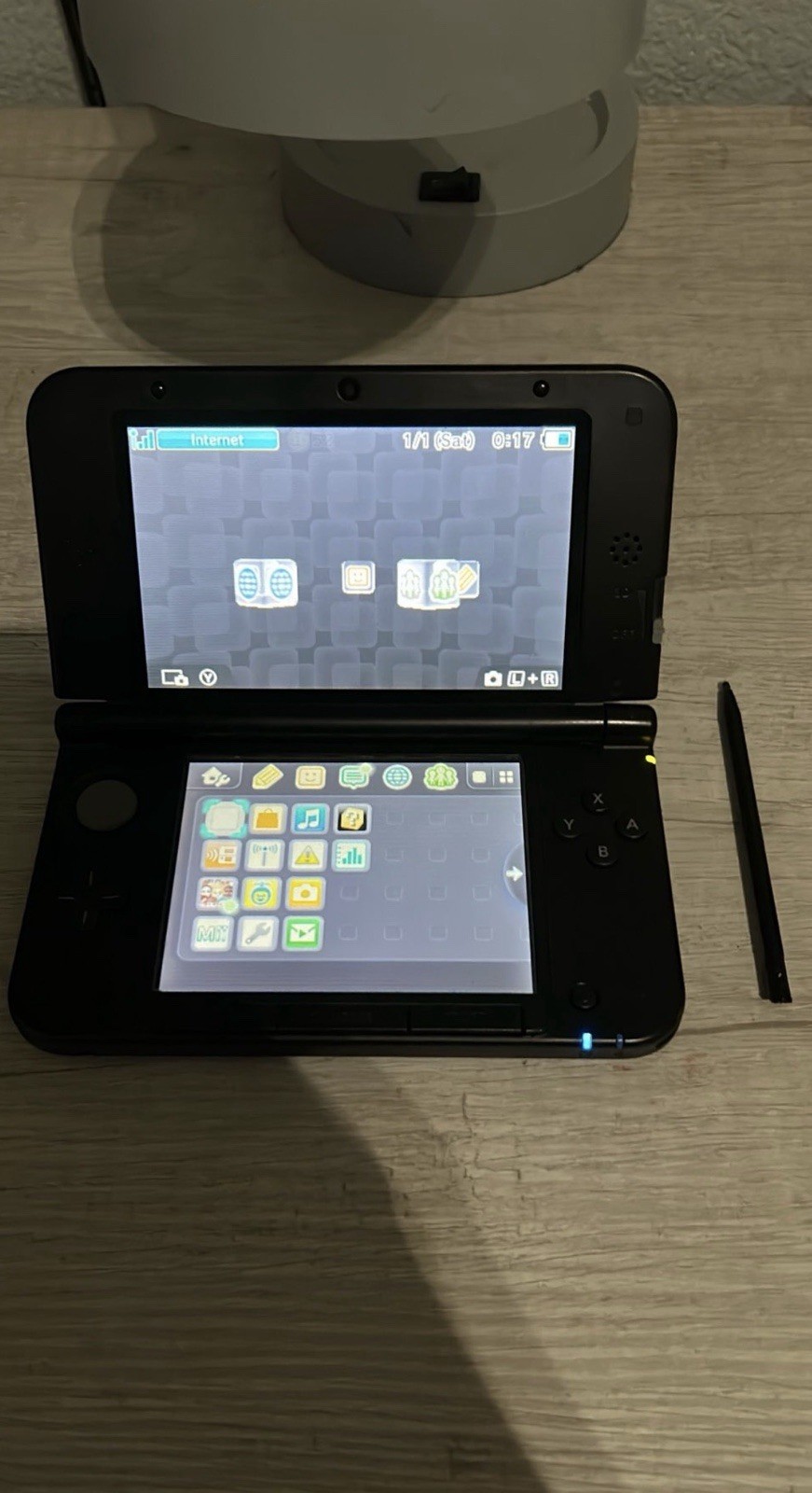 Nintendo 3DS XL Blue/Black Handheld Console 4GB 3D Touchscreen w/ Stylus