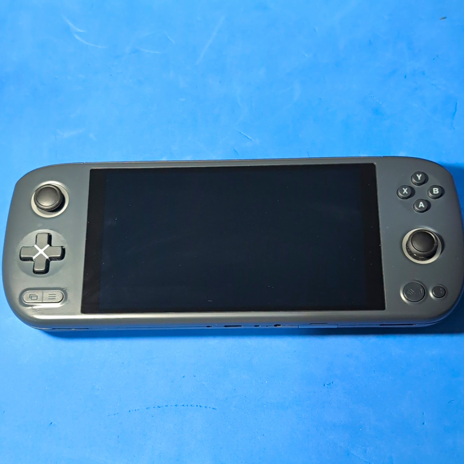 Ayaneo handheld PC, No Sim, Won’t Turn On PICK UP ONLY, LAS VEGAS AREA