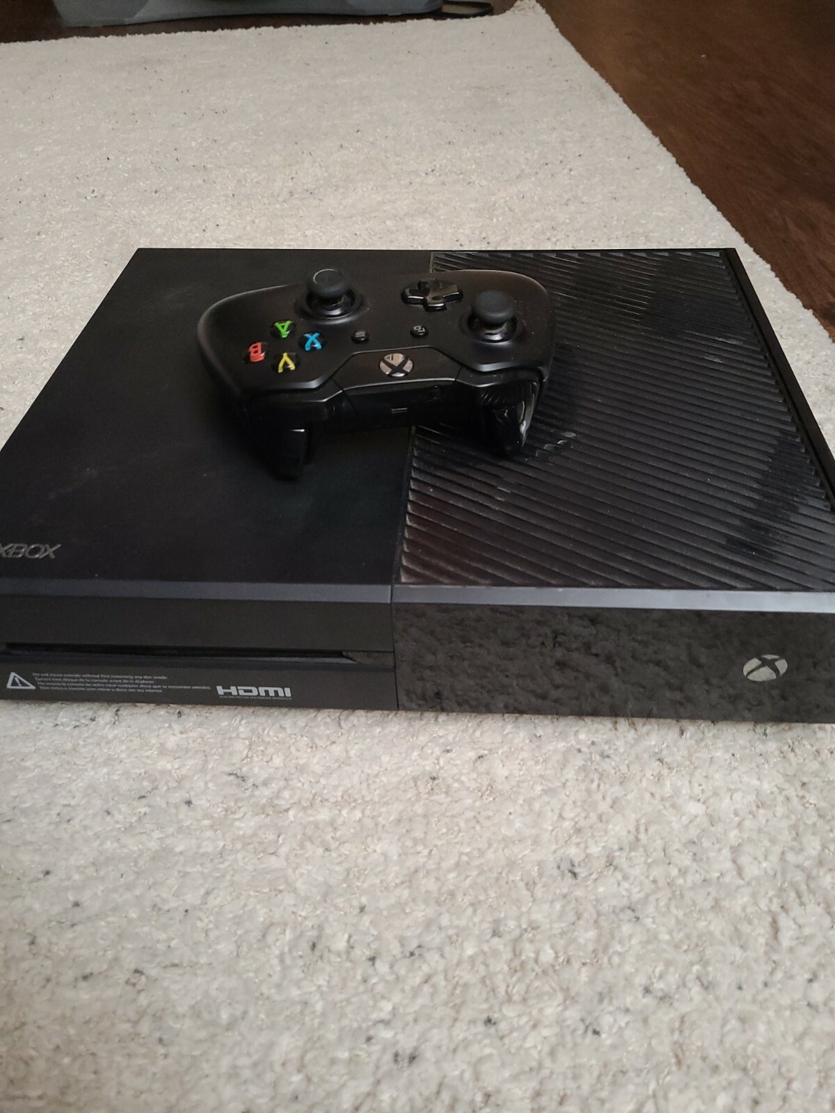 Microsoft Xbox One with controler 500GB Black Console – 7UV-00077