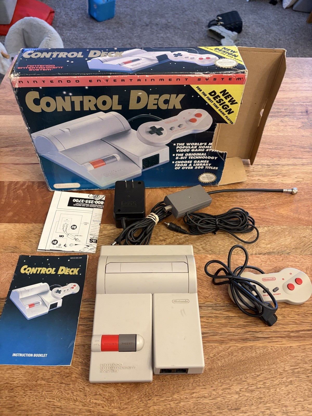 Nintendo NES-101 Top Loader Control Deck Console With Box Read Description