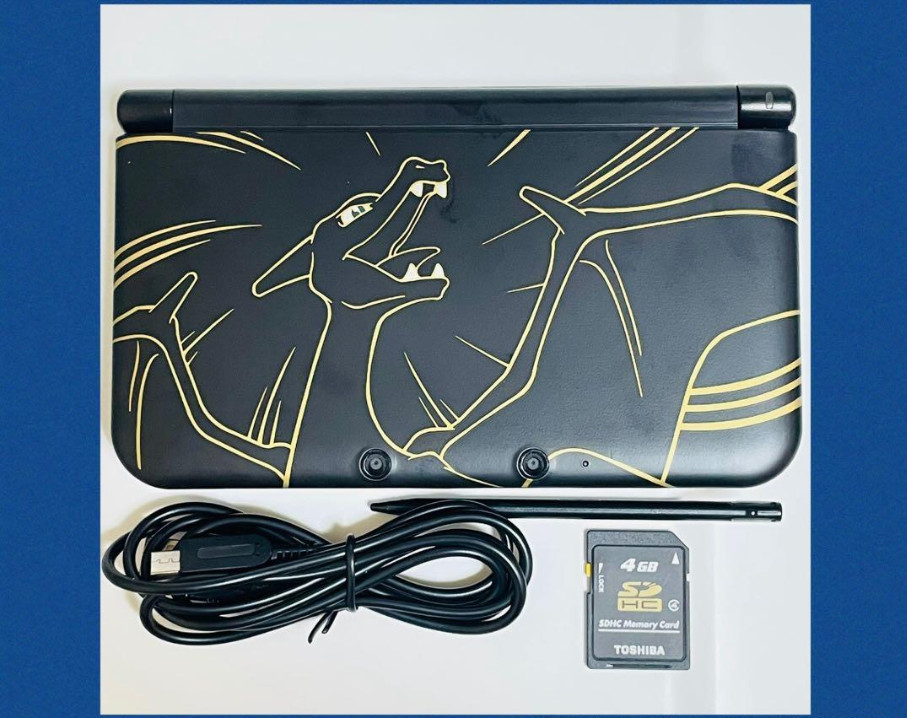 Nintendo 3DS LL Charizard Pokemon Center Limited Edition Console Complete Japan