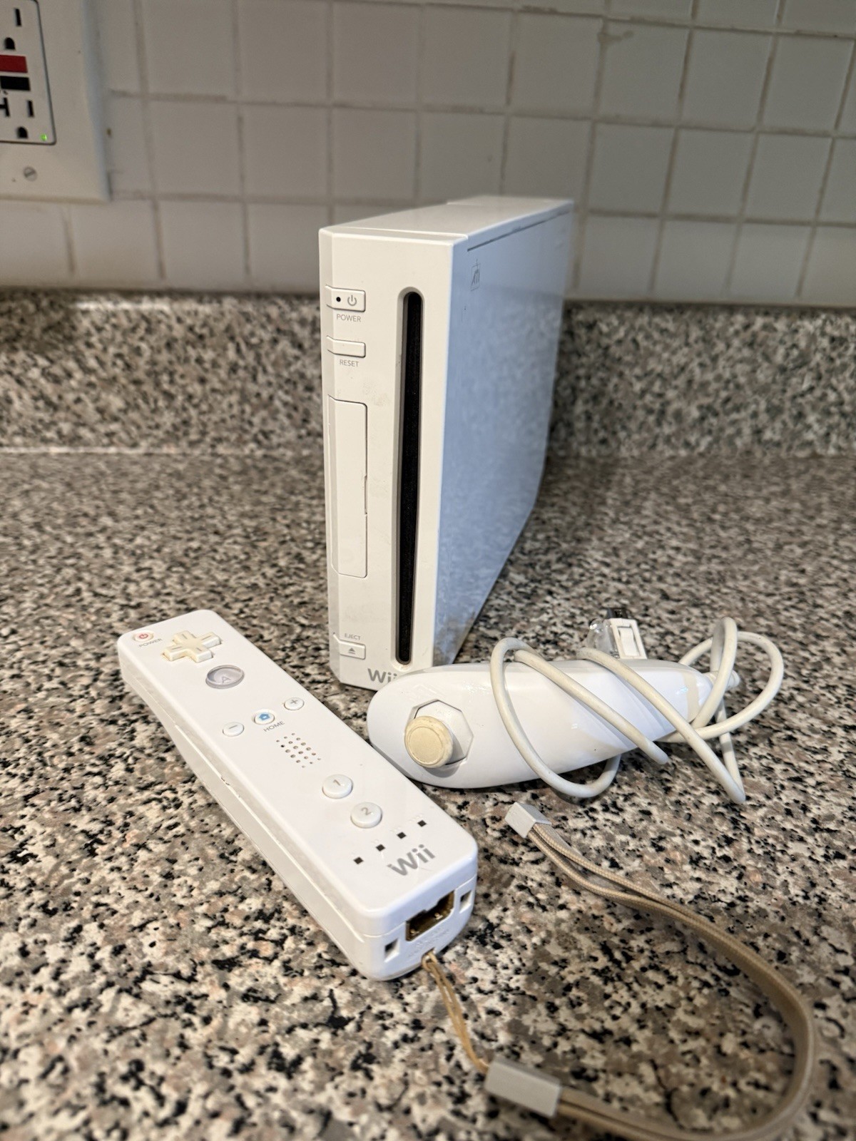 ⁠Nintendo Wii White Console CIB In Box No Wii Sports/Stand – Game Bundle Tested