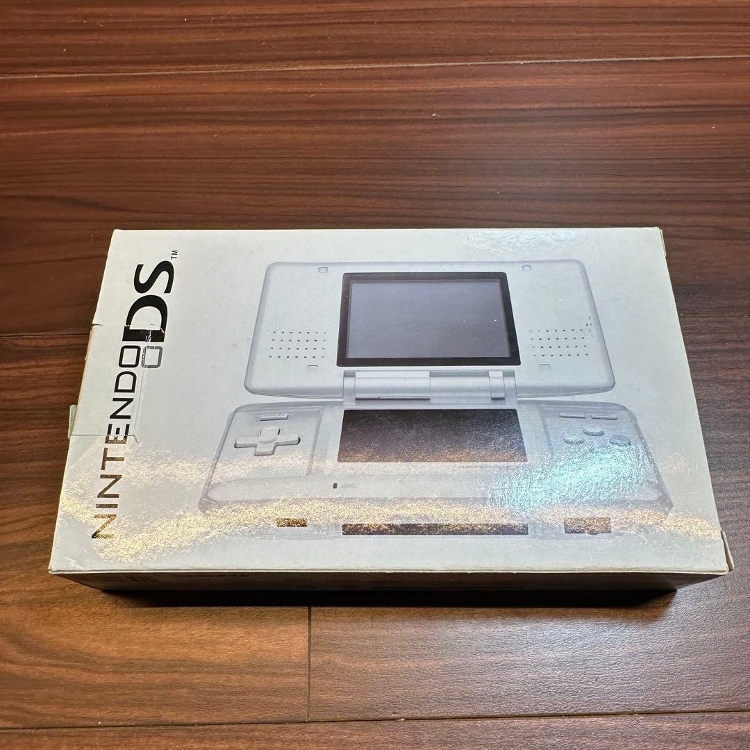 Nintendo DS console, pure white, 5574 From Japan
