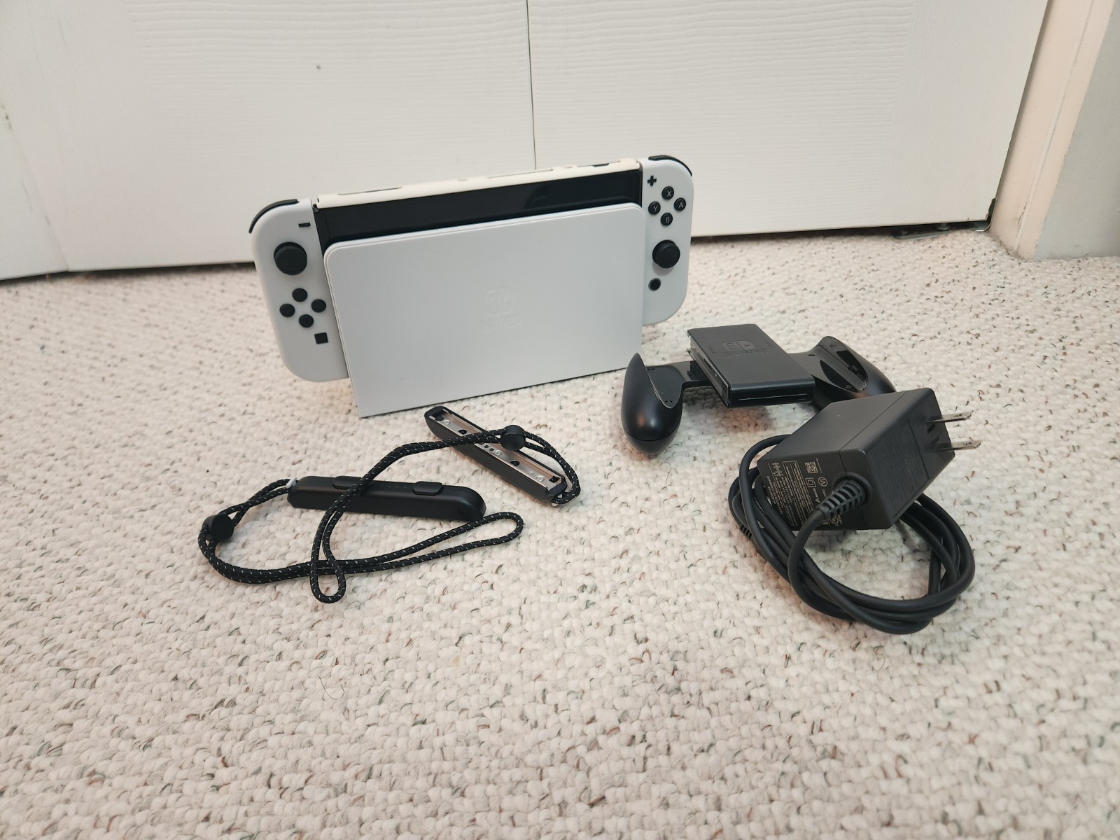 Nintendo Switch OLED Model – 64GB/White (HEG-001) With Dock + Charger