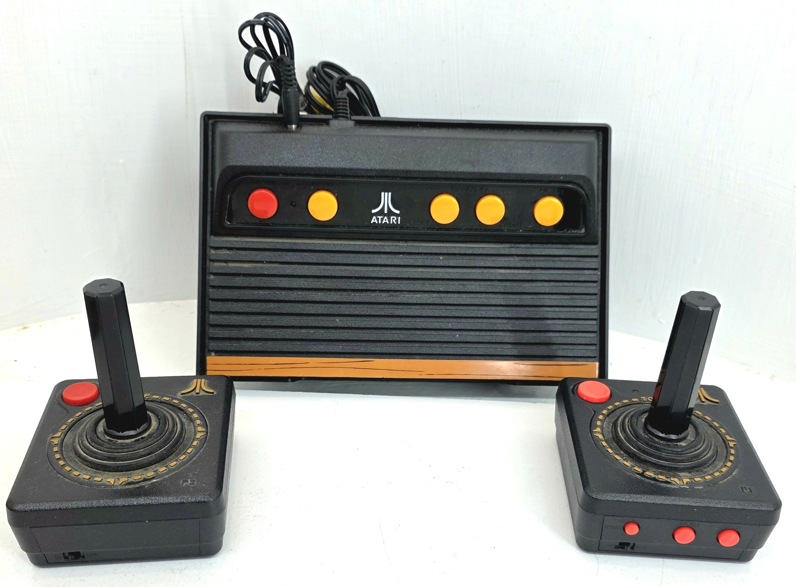 Atari Flashback Classic Game System w/Tons of Built-in Games 2 Game Controllers