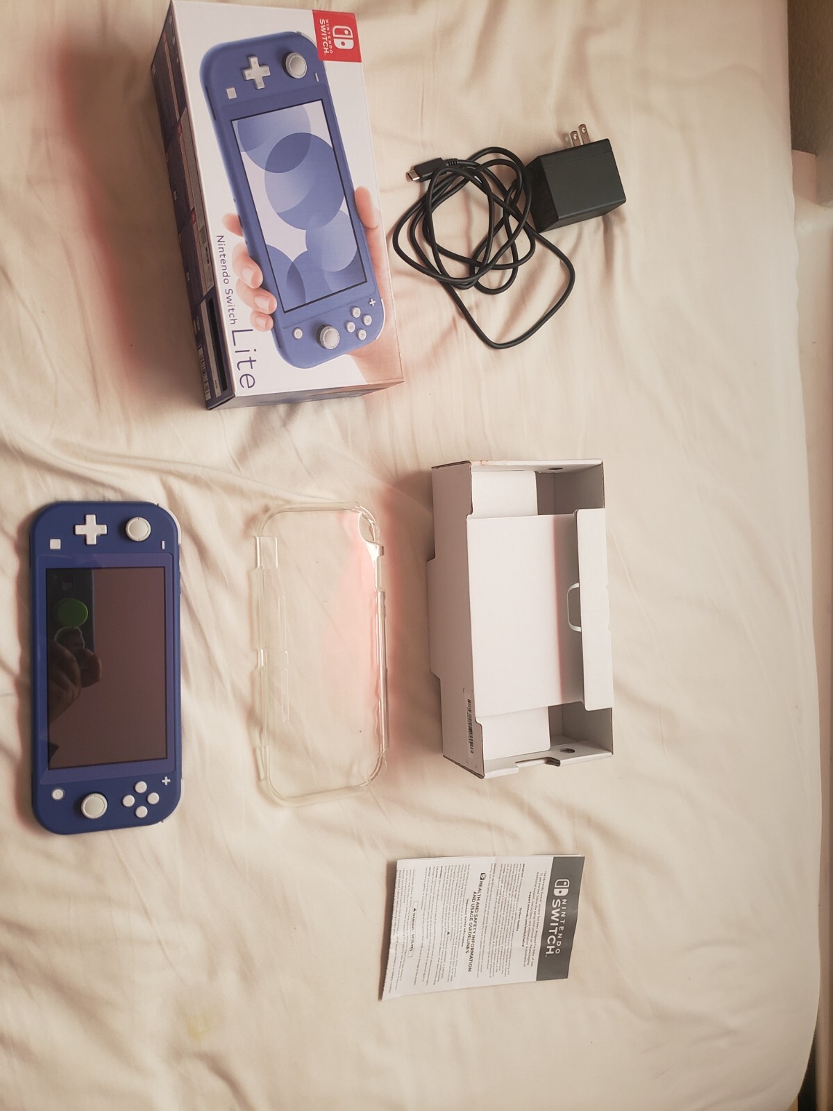 Charger included)plastic portection included)very good condition) nothing wrong