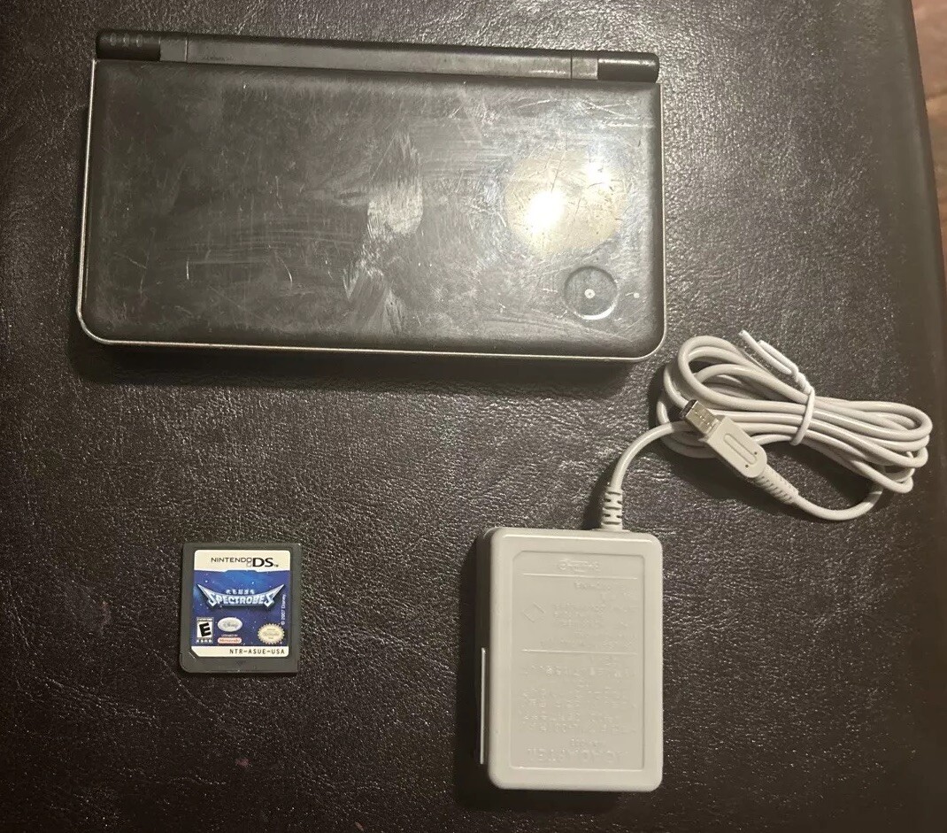 Nintendo DSi XL Bronze Handheld System Console w/Charge – W/Stylus & 1 Game