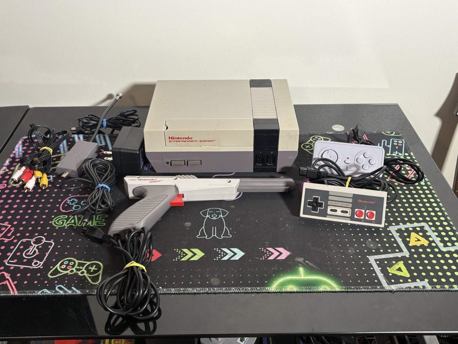 Nintendo Original NES-001 Entertainment System NES Console Zapper