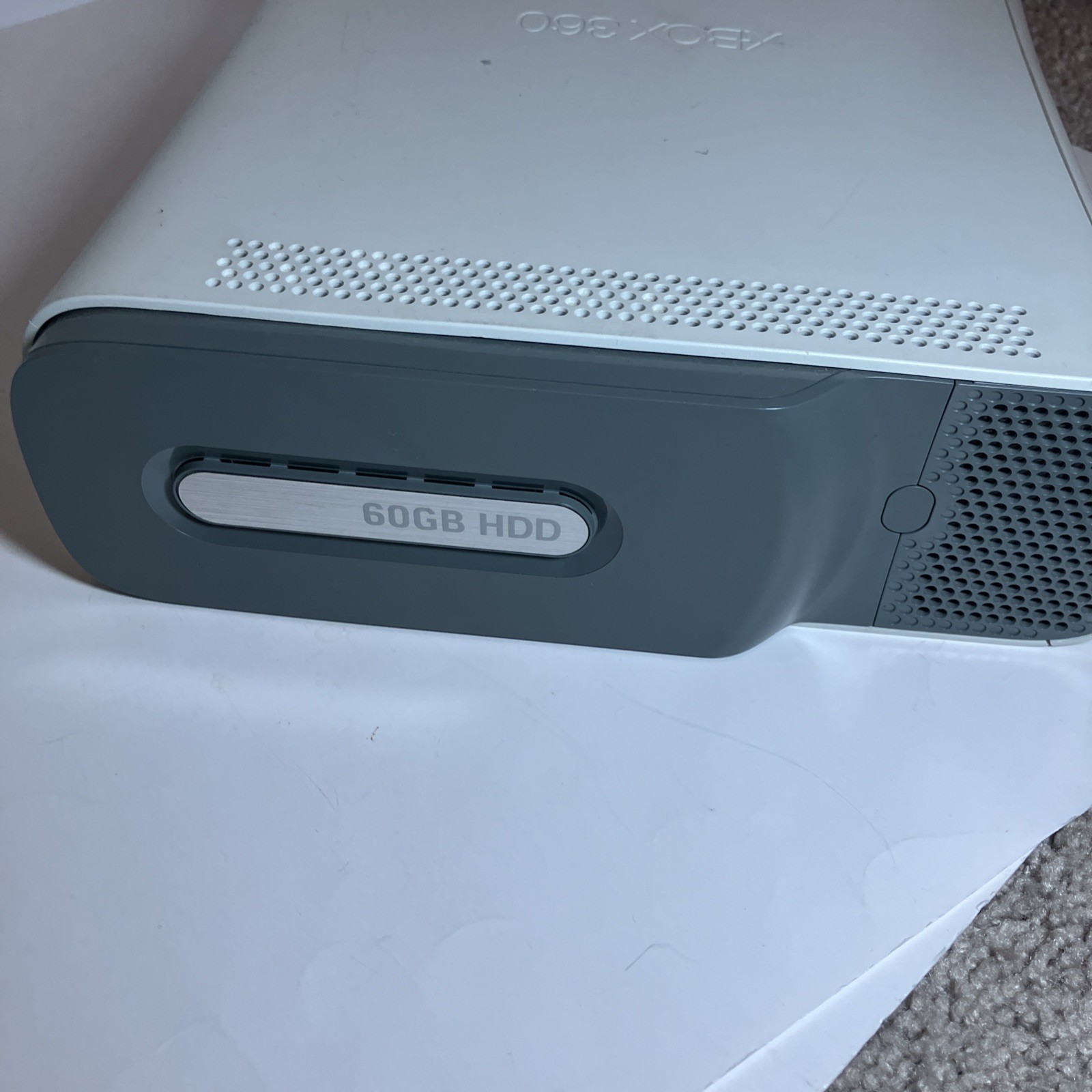 Microsoft Xbox 360 Pro System Bundle 60GB White Console (5)