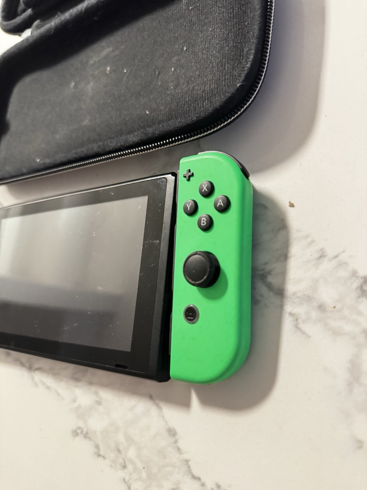 Nintendo Switch System 16 GB Console HAC-001 With Case