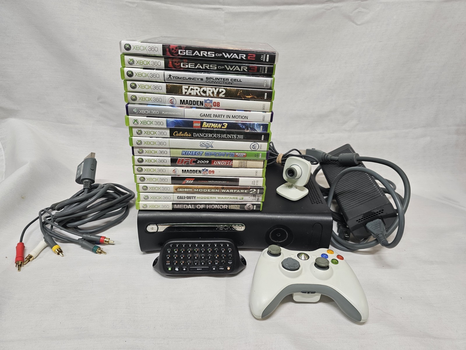 Microsoft Xbox 360 Elite Game Console Bundle 16 Games Webcam Chatpad