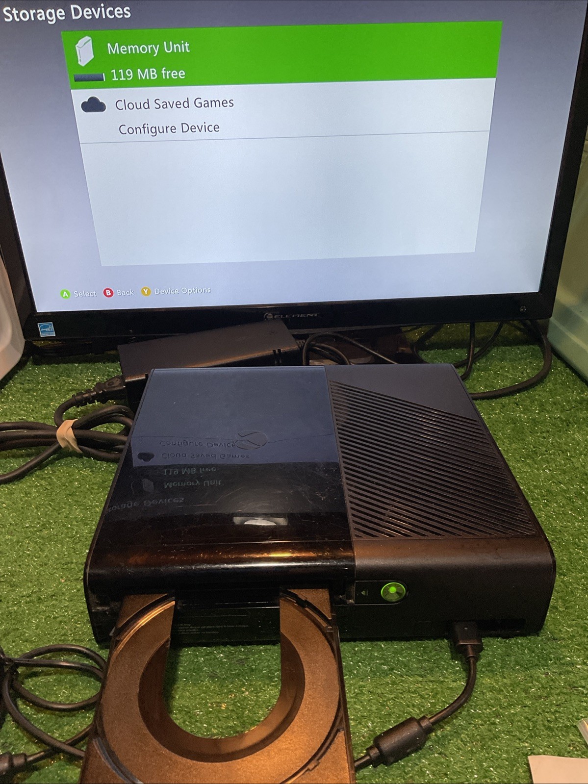 Microsoft Xbox 360 E Console 2 Controllers (1 Wireless) Brick PC HDMI 2 Games 🔥
