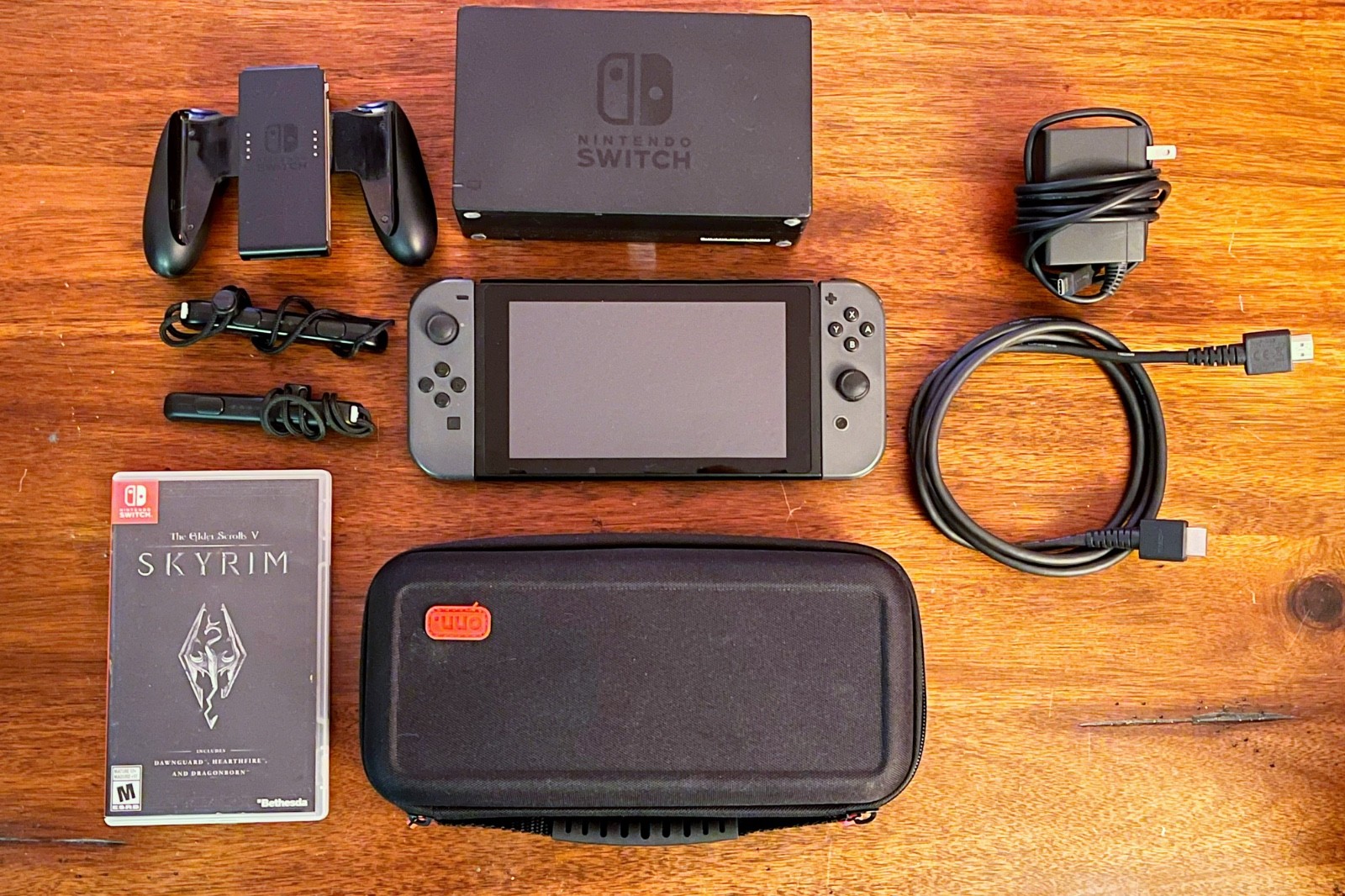 Nintendo Switch Bundle w/ Dock, Skyrim, Case, Joy-Cons & Accessories TESTED