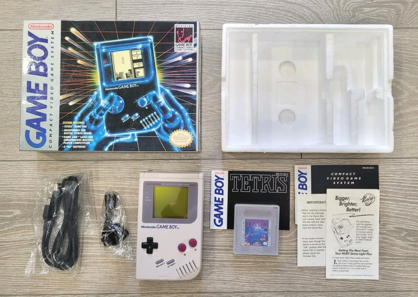 Nintendo Game Boy Handheld System Gray DMG-01 Complete with Box Manuals & Tetris