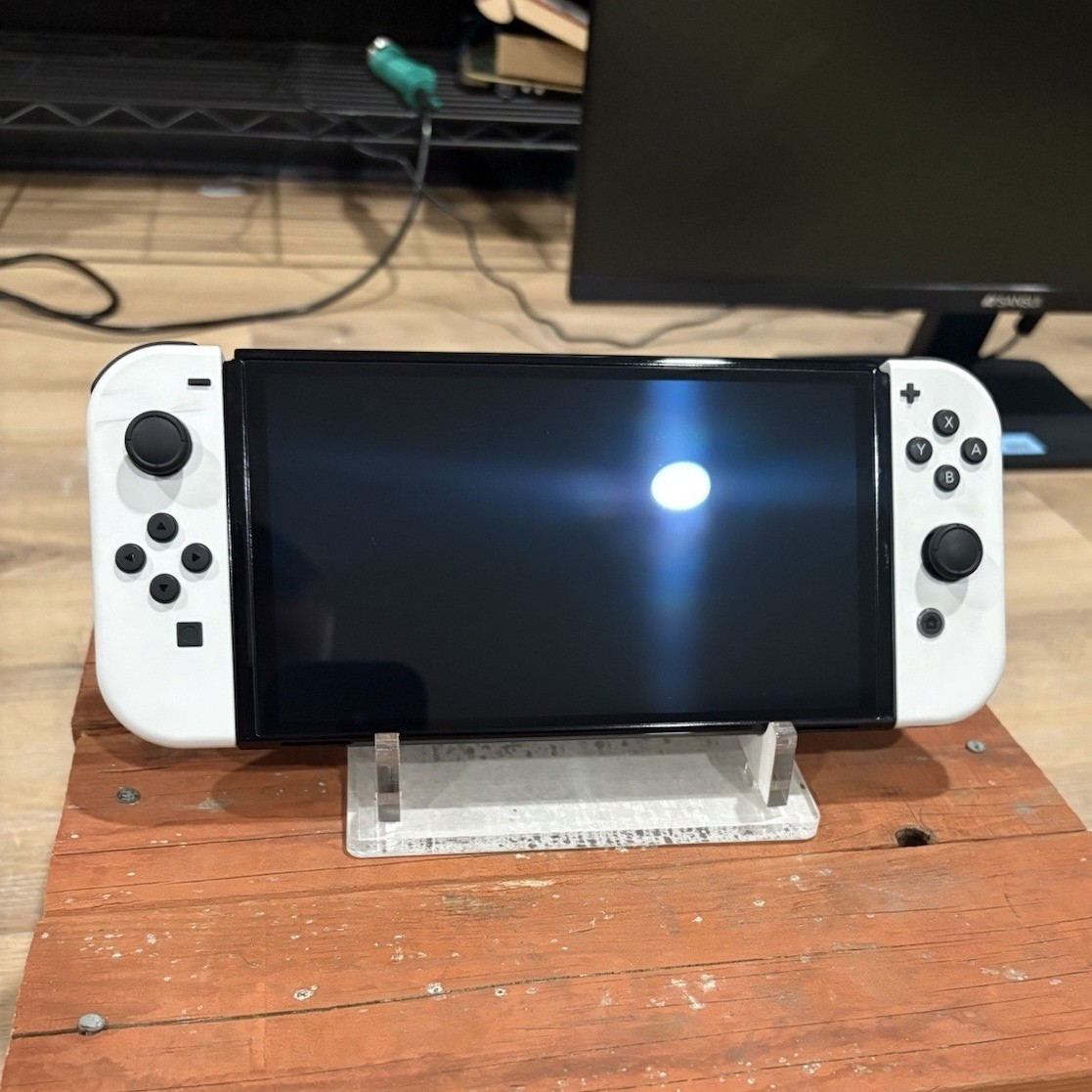 Nintendo Switch OLED Model 64GB White Joy-Con Dock Grip Cables Controller Wi-Fi