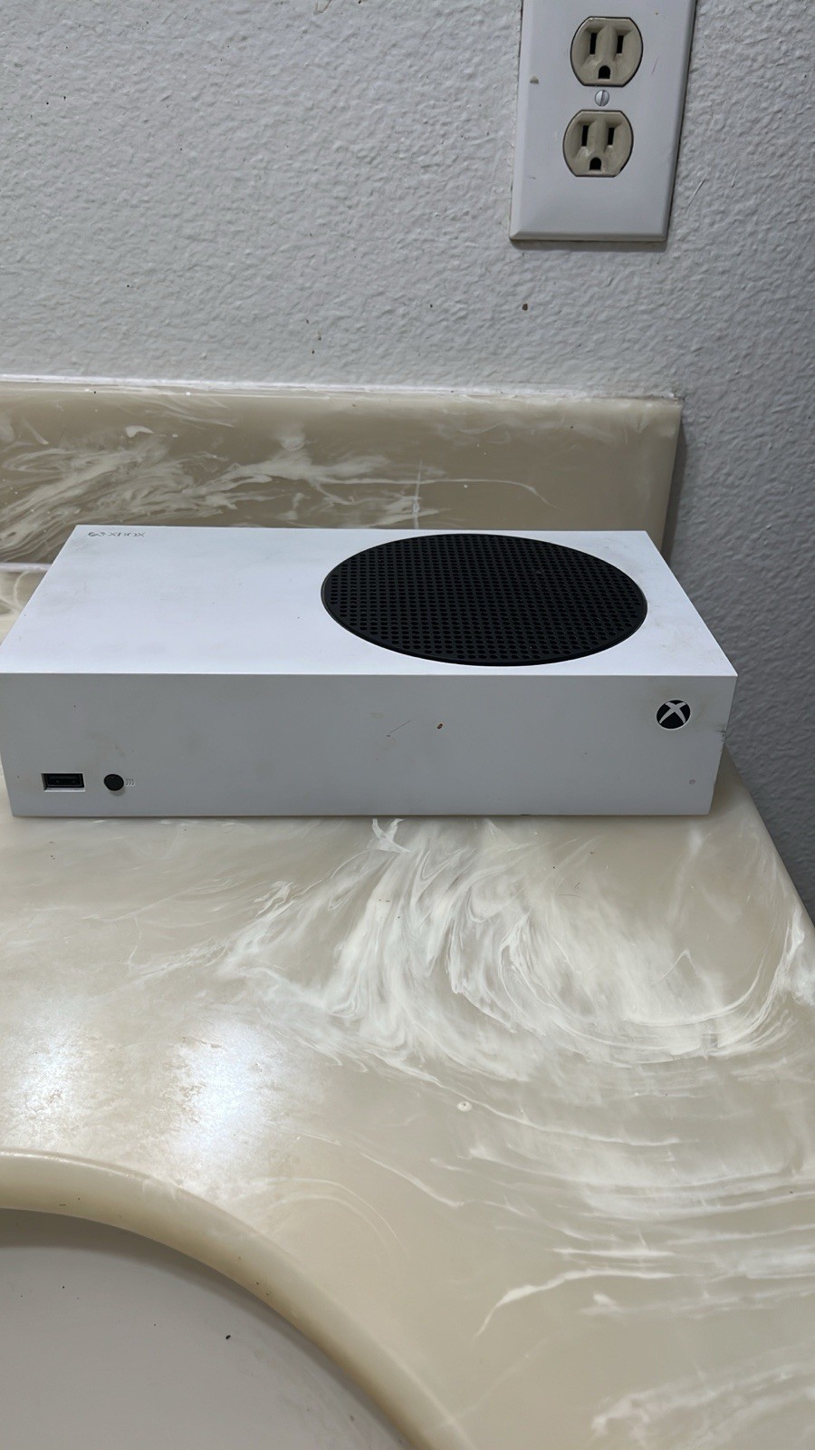 Microsoft Xbox Series S- Controller- 160Hz Gaming Monitor (Great Condition)