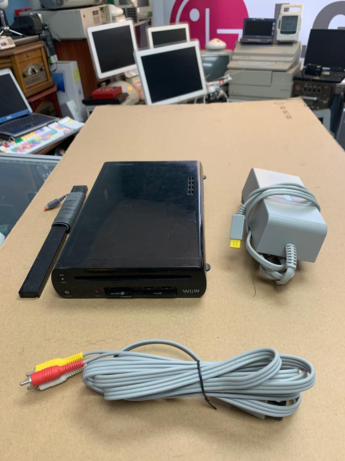 ✨ Nintendo Wii U 32GB WUP-101(02) Console AC Adapter Cords Bundle no picture✨