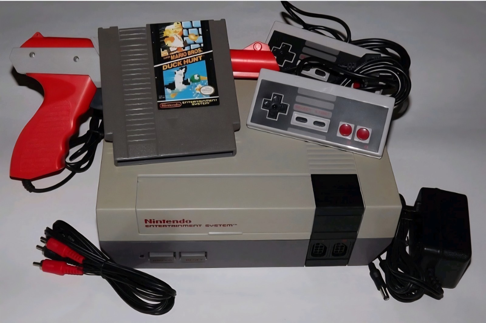 🔥🚨Vintage NES Nintendo Entertainment System Console W/Red Gun & Mario Set