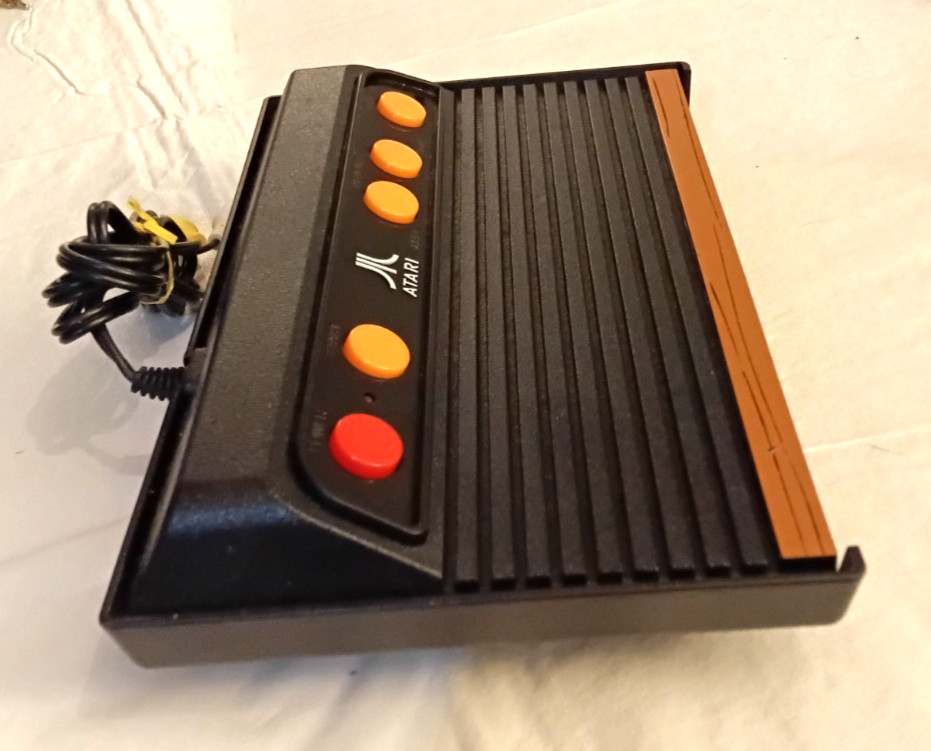 Atari Flashback 5 Collector’s Edition & Jakks Pacific 2003 Plug N Play System