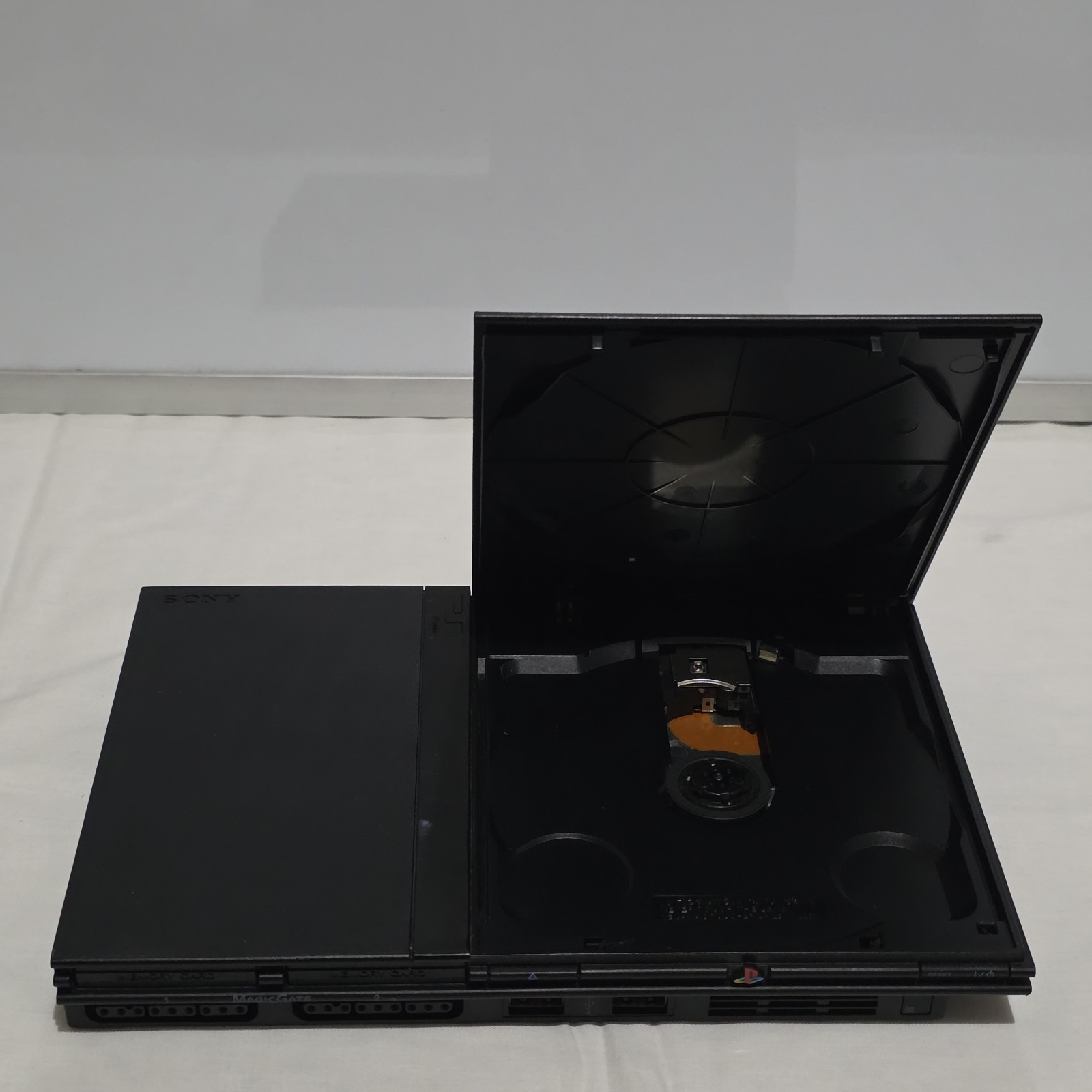 Sony PlayStation 2 Slim SCPH-70012 Console Bundle W/Controller, Cords Tested