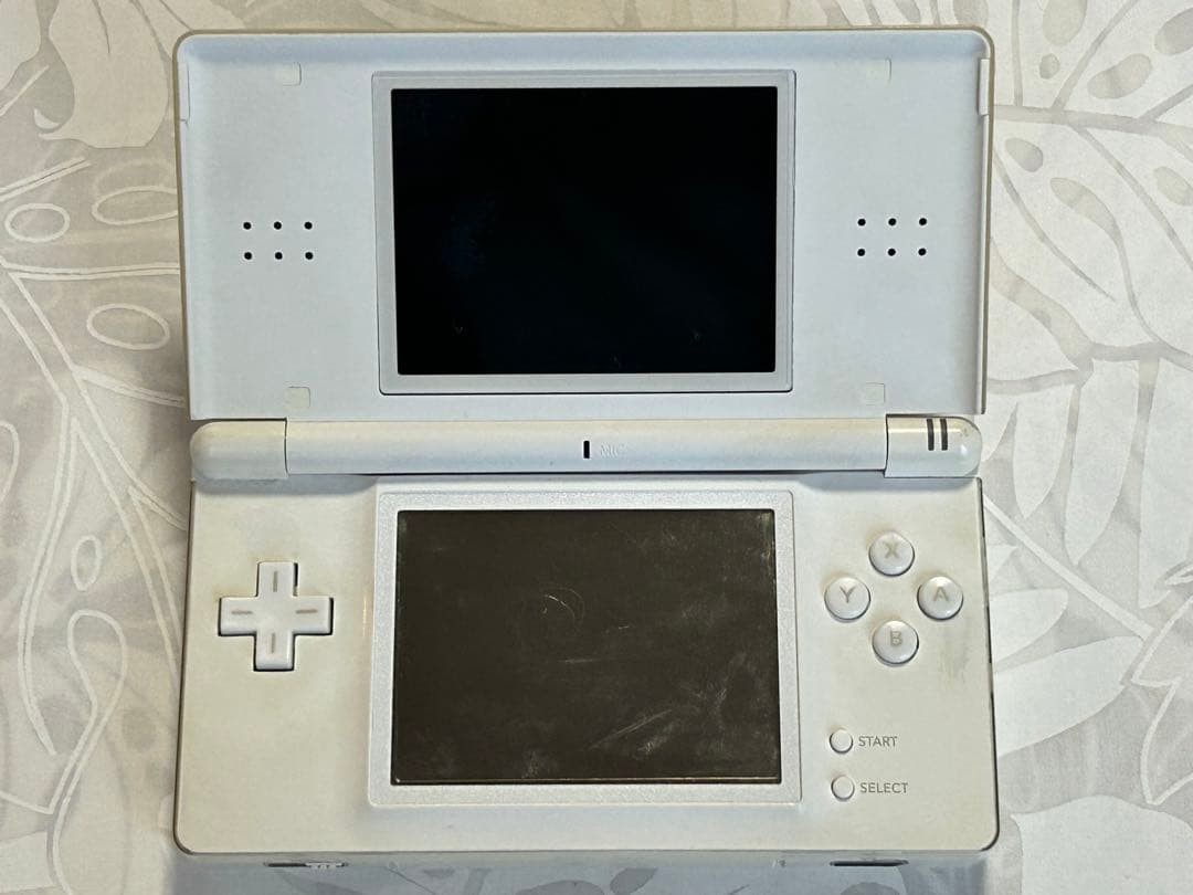 Nintendo DS Lite Crystal White Console