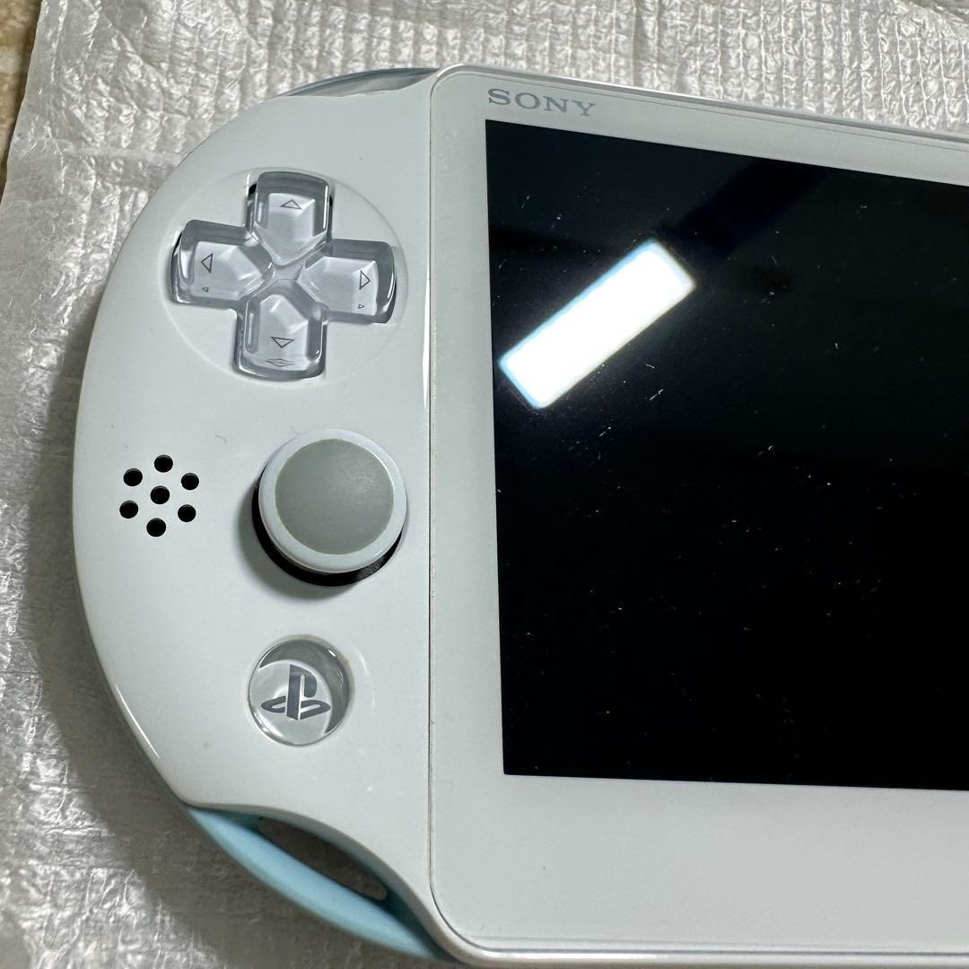 PS Vita 2000 Value Pack Light Blue White Complete Excellent Japan 6650