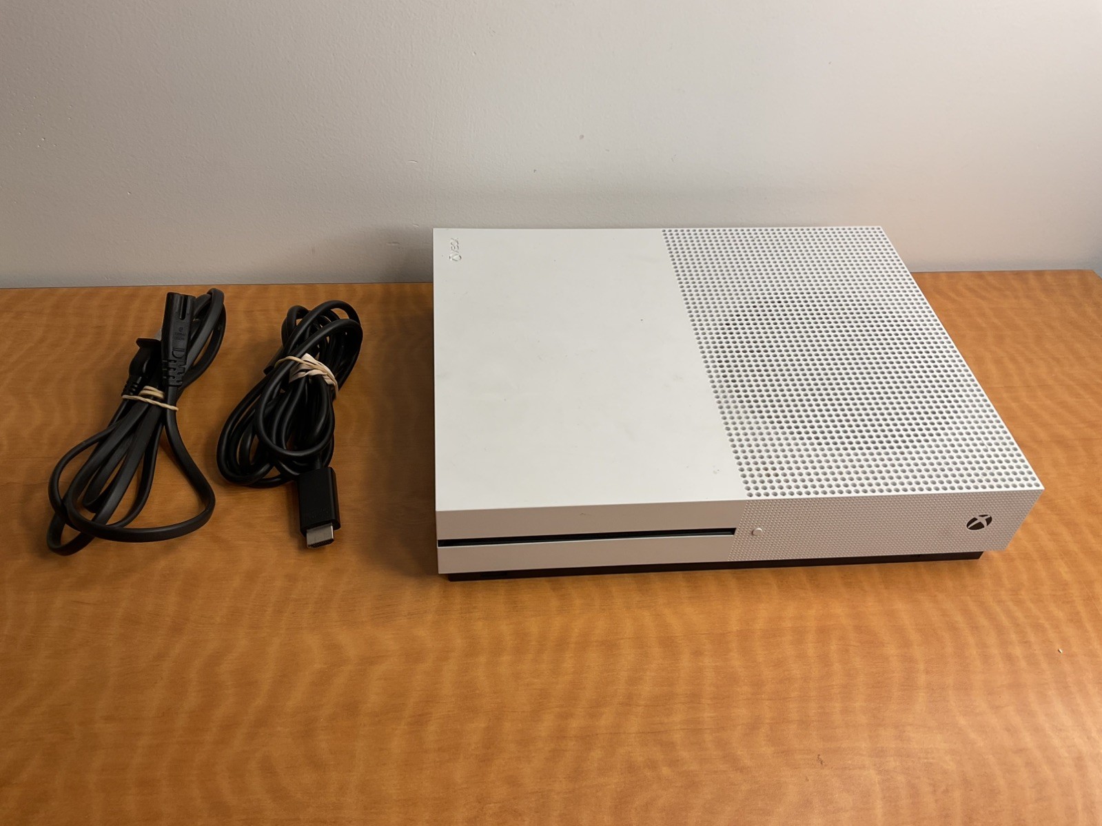 Microsoft Xbox One S Model 1681 White Console HDMI USB-A Ethernet Wi-Fi*Tested*