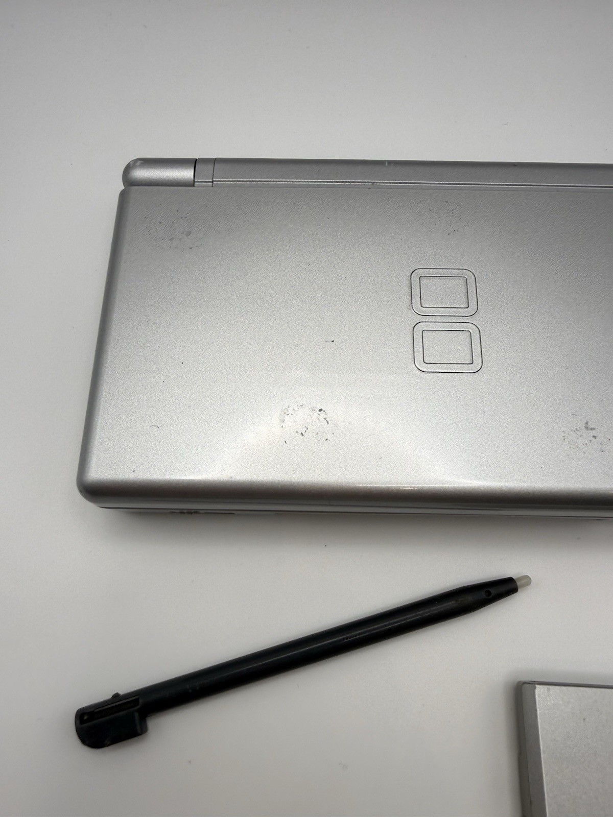 Nintendo DS Lite Launch Edition Silver Handheld System tested works W/ Charger
