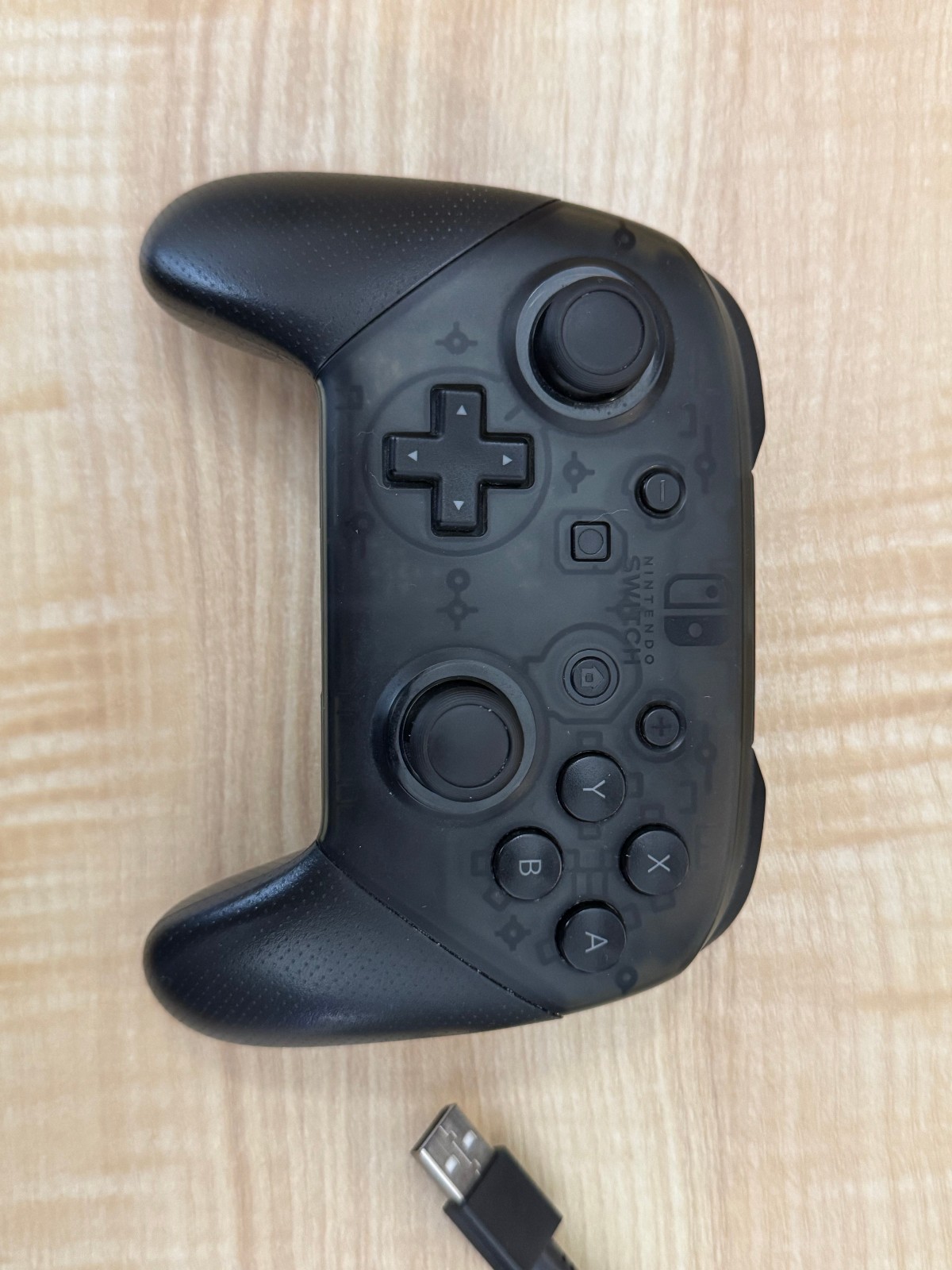Nintendo Switch 32GB • Red/Blue • Dock/Pro Controller/Case • HAC-001(-01) (2019)